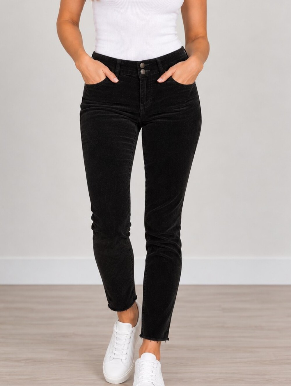 HUDSON Collin Skinny Black Corduroy Raw Hem Pants – Size 27